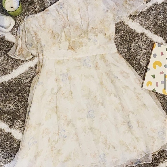 Forever New One Shoulder Dress - Picture 3 of 8